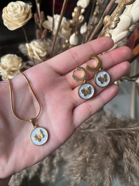 Wings of Grace Pendant Set
