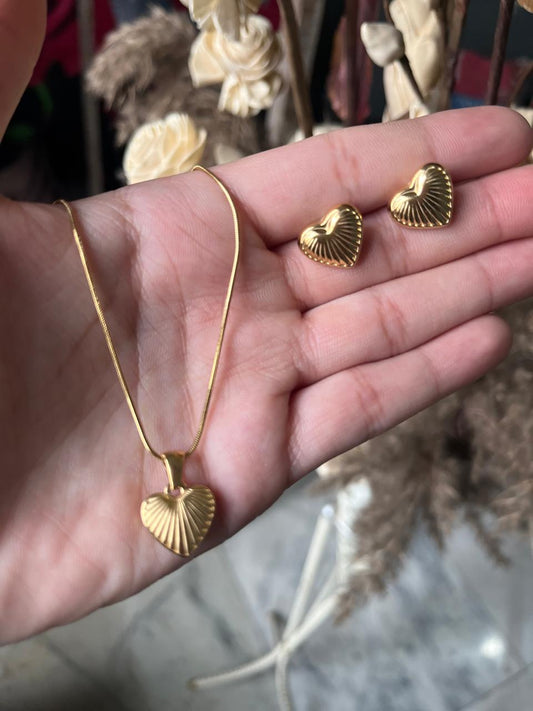 Summer Heart Pendant Set